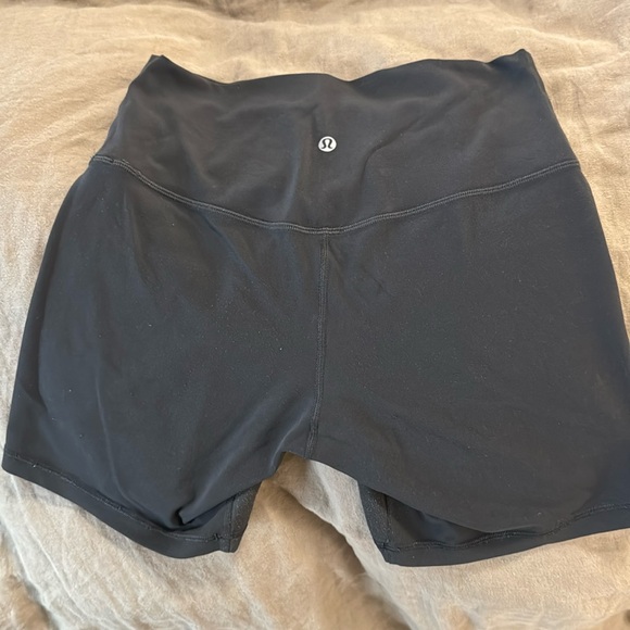 lululemon athletica Women's Biker Shorts - Picture 1 of 1